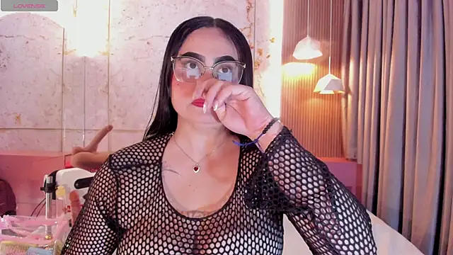 sofiiacarson online show from 05.23.26