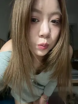 Snapshot of Xiaokui-04 chatting on 06.25.26 Xiaokui-04 online show from 06.25.26
