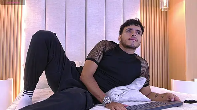 AlexanderJordan online show from 10.04.25