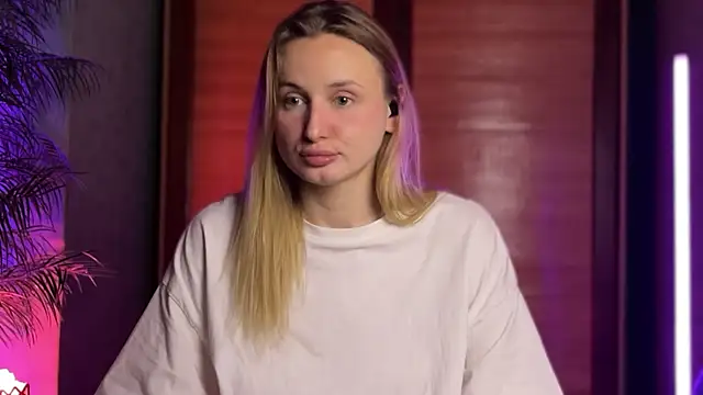 LovaMay online show from 04.24.26