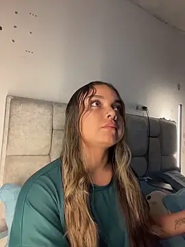 AnnyLopezzz  online show from 04.14.26