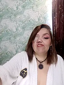 Snapshot of MayaLuna1 chatting on 10.17.25 MayaLuna1 online show from 10.17.25