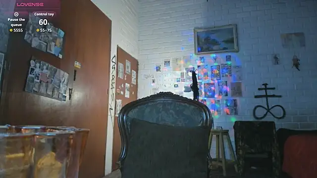 Snapshot of DiosaSexSymbol chatting on 09.11.25 DiosaSexSymbol online show from 09.11.25