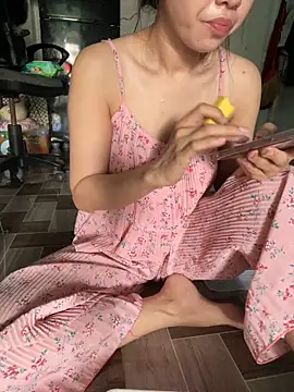 Yumii 09 online show from 12.03.25