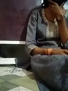 Idhika Handoo online show from 09.08.25