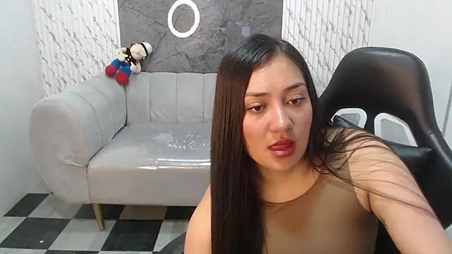 Snapshot of Ivony18_b chatting on 11.02.25 Ivony18 b online show from 11.02.25