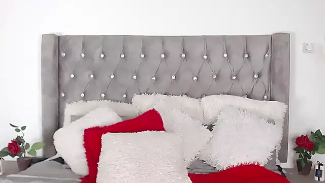 Snapshot of indianchic89 chatting on 02.01.25 indianchic89 online show from 02.01.25