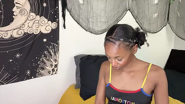 Trixie luv1 online show from 11.22.25