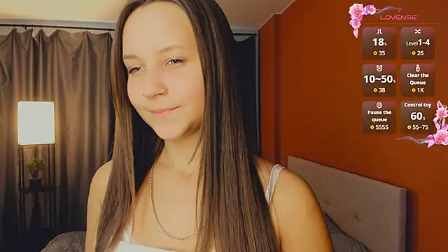 Snapshot of day_may chatting on 10.16.25 day may online show from 10.16.25