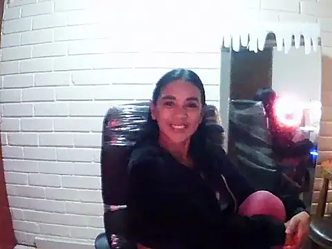 MiiaVelasquez online show from 11.10.25