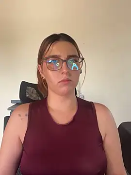 CoraVibes online show from 09.29.25