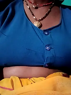 Snapshot of Radha8080 chatting on 11.12.25 Radha8080 online show from 11.12.25