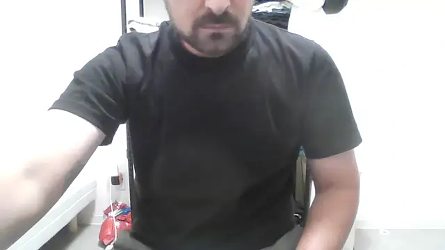 Snapshot of hornyjoe_xxx chatting on 10.27.25 hornyjoe xxx online show from 10.27.25