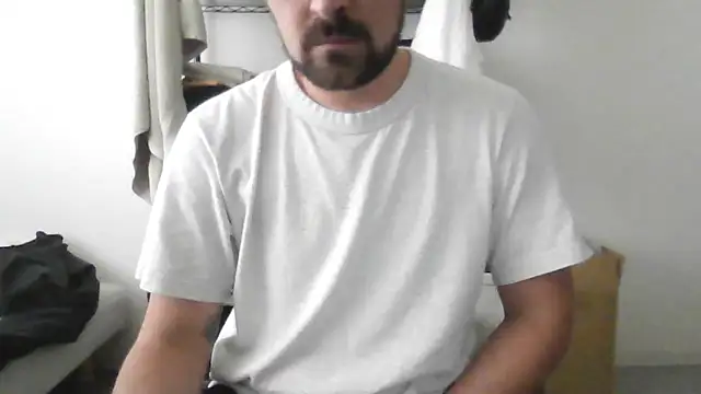 Snapshot of hornyjoe_xxx chatting on 12.01.25 hornyjoe xxx online show from 12.01.25