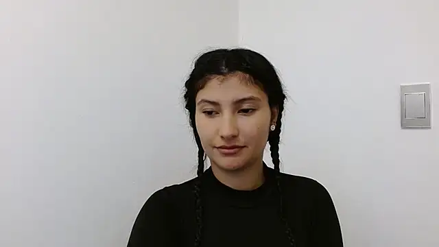 Snapshot of louis_k chatting on 02.28.25 louis k online show from 02.28.25