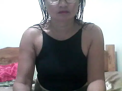 Snapshot of nathalie0045 chatting on 06.15.26 nathalie0045 online show from 06.15.26