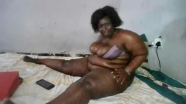 Snapshot of ASSQUEEN37Xx chatting on 09.24.25 ASSQUEEN37Xx online show from 09.24.25