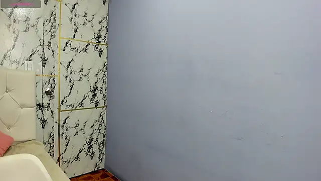 Itsuki N online show from 12.19.25