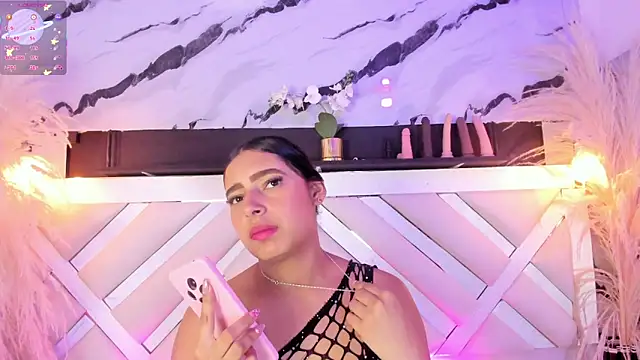 Zoe-Johnson  online show from 05.17.26