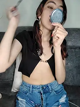 AnnieSparkle online show from 09.23.25