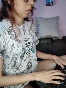 AnnieSparkle online show from 10.18.25