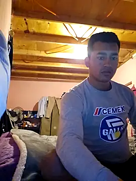 Snapshot of Eljilipoyas69 chatting on 12.02.25 Eljilipoyas69 online show from 12.02.25