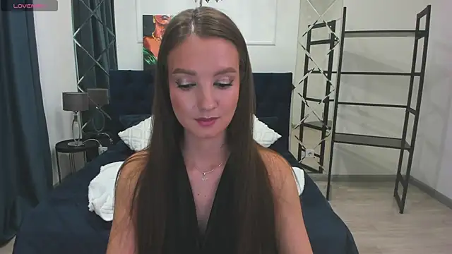 Snapshot of LoraSunnyy chatting on 10.15.25 LoraSunnyy online show from 10.15.25