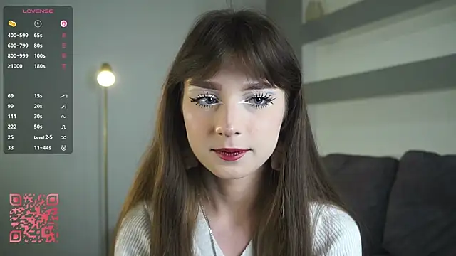 Snapshot of DreamyDaisy chatting on 09.28.25 DreamyDaisy online show from 09.28.25