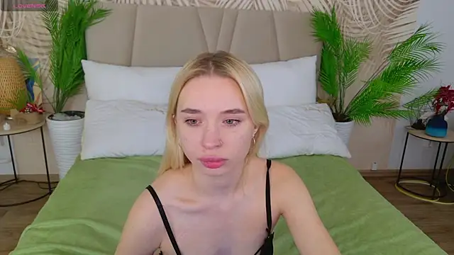 RachelColon online show from 09.19.25