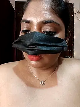 Snapshot of tamilrohini chatting on 12.17.25 tamilrohini online show from 12.17.25