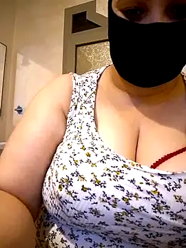 Snapshot of sexy_love997 chatting on 09.21.25 sexy love997 online show from 09.21.25