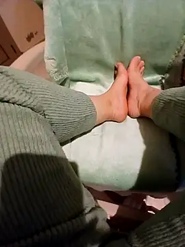 Snapshot of sexy_love997 chatting on 11.19.25 sexy love997 online show from 11.19.25