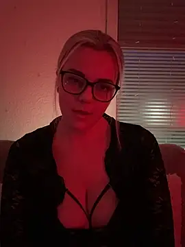 ItsLxsa online show from 05.11.26