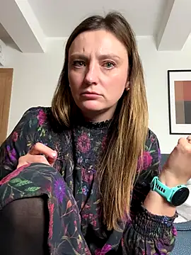 Velvetwitch87 online show from 10.09.25