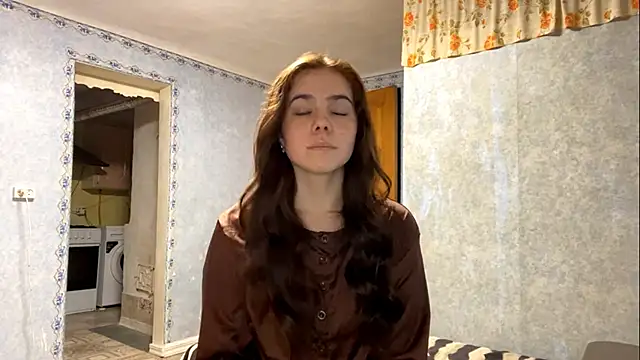 Lia rise online show from 09.18.25