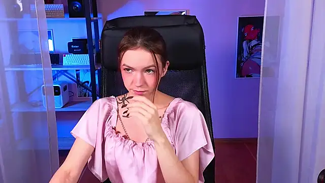 Loona Eclipse online show from 09.23.25