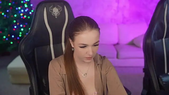 Ella 054 online show from 12.19.25