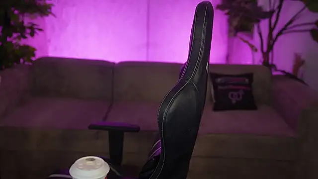 Ella 054 online show from 04.22.26