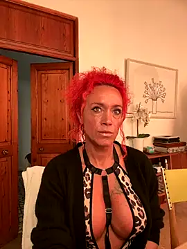 Hotmilfhamburg1 online show from 11.14.25