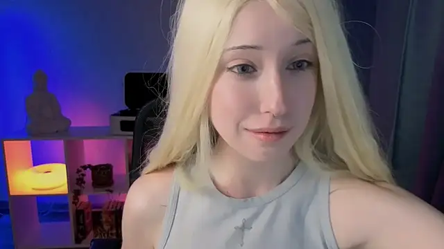 Snapshot of YukiMisa chatting on 05.04.26 YukiMisa online show from 05.04.26