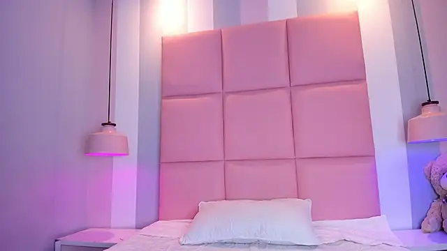 CarolinaFerrer online show from 10.17.25