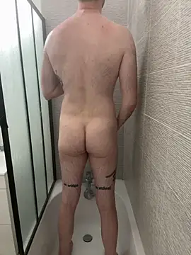 Snapshot of TomieSoichi chatting on 10.07.25 TomieSoichi online show from 10.07.25