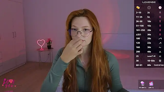 CuteAriel7 online show from 10.13.25