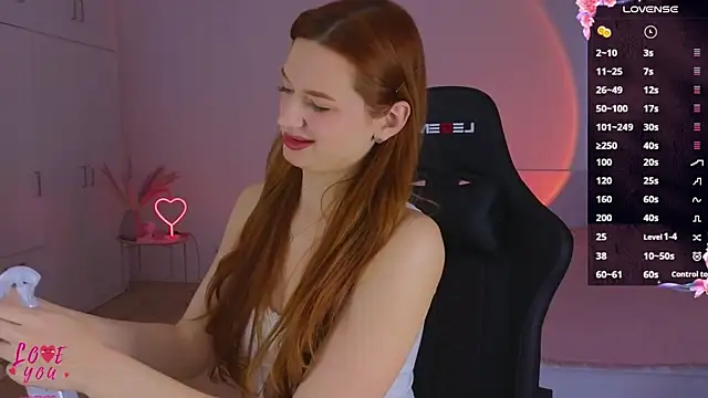 Snapshot of CuteAriel7 chatting on 04.30.26 CuteAriel7 online show from 04.30.26
