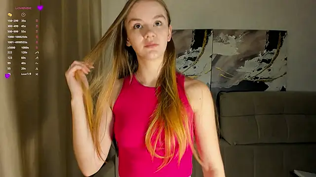 Snapshot of Angel_oci chatting on 09.28.25 Angel oci online show from 09.28.25