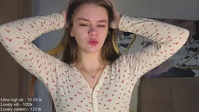 Snapshot of Angel_oci chatting on 10.29.25 Angel oci online show from 10.29.25