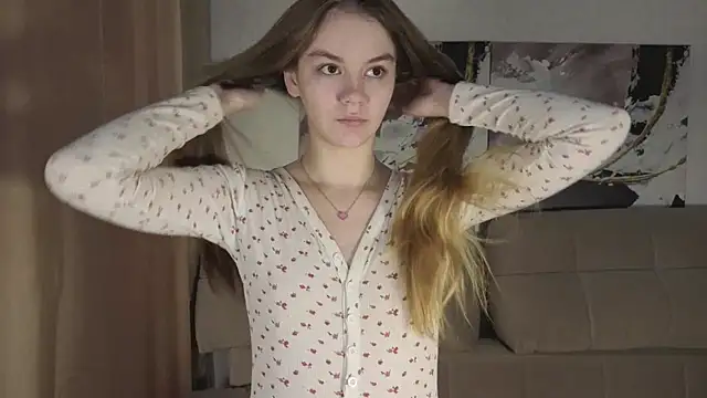 Snapshot of Angel_oci chatting on 11.04.25 Angel oci online show from 11.04.25