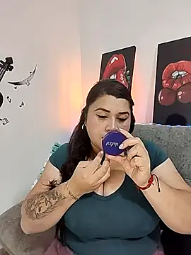 SafiroFer online show from 10.23.25