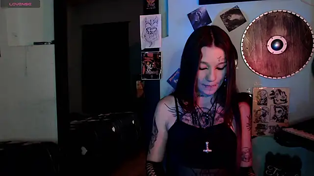 Snapshot of lilithword chatting on 11.27.25 lilithword online show from 11.27.25