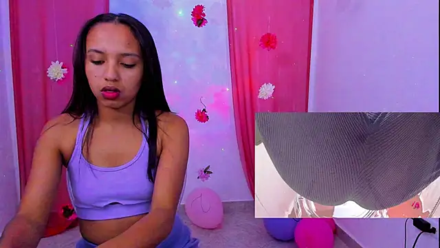 Snapshot of ScarletMedusa chatting on 10.15.25 ScarletMedusa online show from 10.15.25